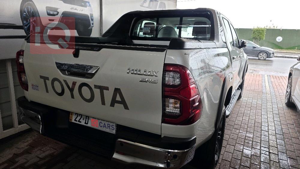 تويوتا هايلوكس